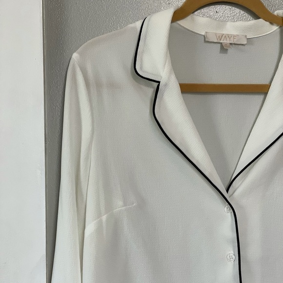 Wayf semi sheer Pajama style button front blouse size medium - Picture 6 of 7